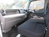 三菱ふそうキャンターアルミバン小型（2t・3t）[写真17]