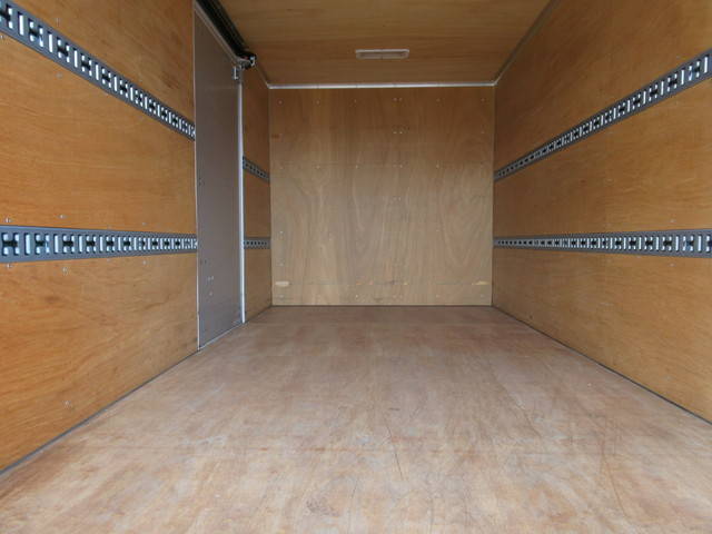 三菱ふそうキャンターアルミバン小型（2t・3t）[写真25]