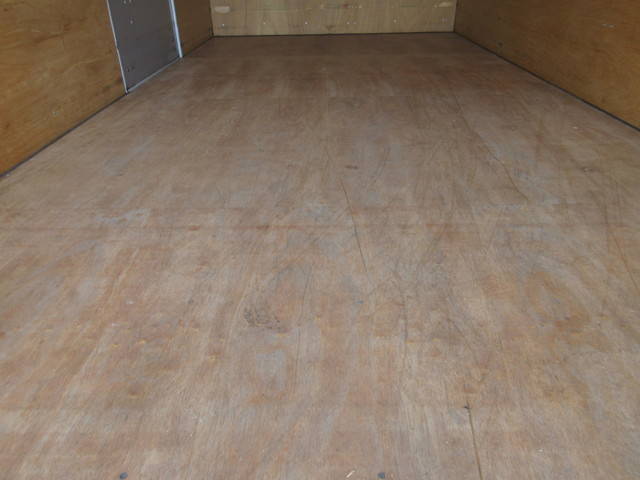 三菱ふそうキャンターアルミバン小型（2t・3t）[写真28]