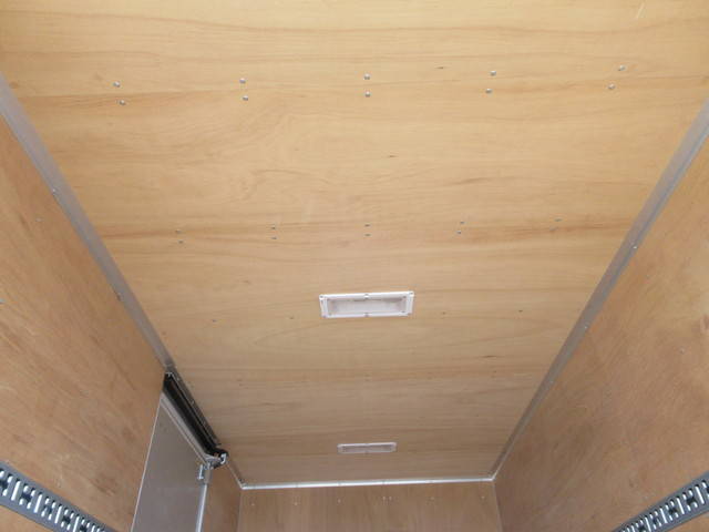 三菱ふそうキャンターアルミバン小型（2t・3t）[写真29]