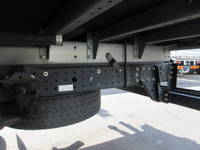 三菱ふそうキャンターアルミバン小型（2t・3t）[写真09]