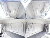 UDトラックスクオンアルミウイング大型（10t）[写真16]