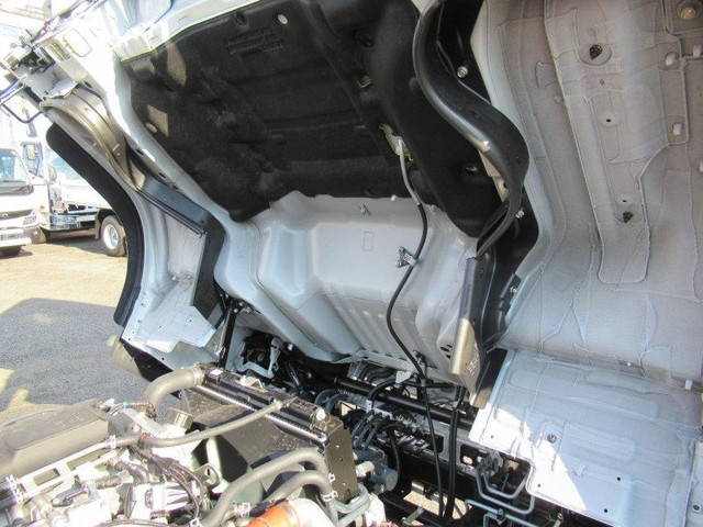 三菱ふそうキャンタークレーン4段小型（2t・3t）[写真10]