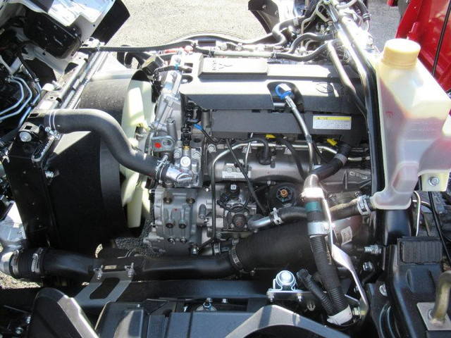 三菱ふそうキャンタークレーン4段小型（2t・3t）[写真17]