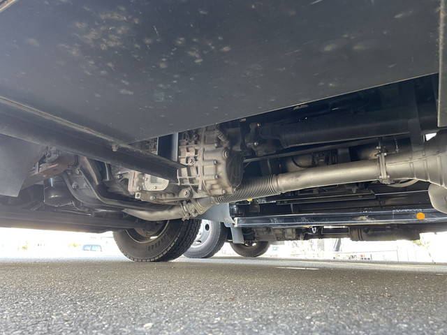 三菱ふそうファイター平ボディ増トン（6t・8t）[写真12]