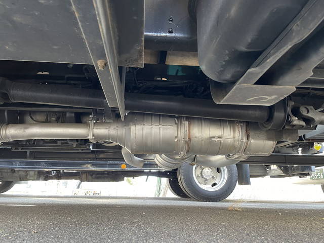 三菱ふそうファイター平ボディ増トン（6t・8t）[写真13]