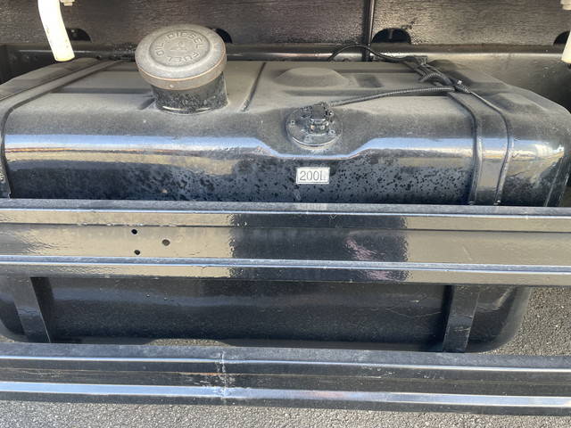 三菱ふそうファイター平ボディ増トン（6t・8t）[写真15]