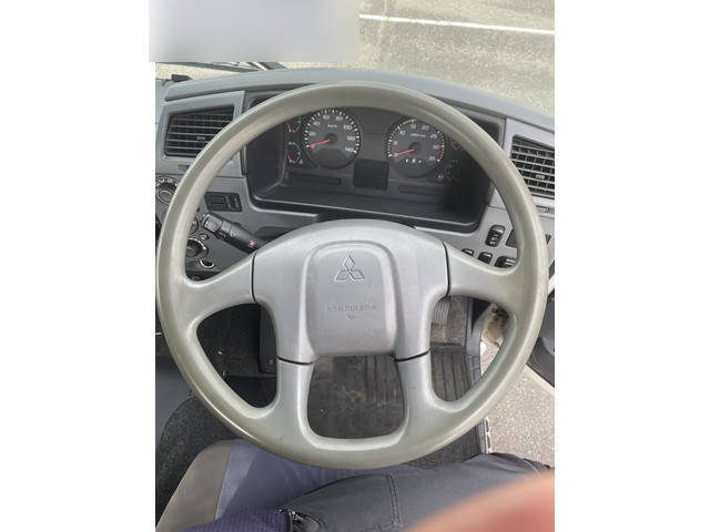 三菱ふそうファイター平ボディ増トン（6t・8t）[写真17]