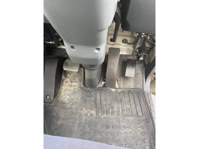 三菱ふそうファイター平ボディ増トン（6t・8t）[写真20]