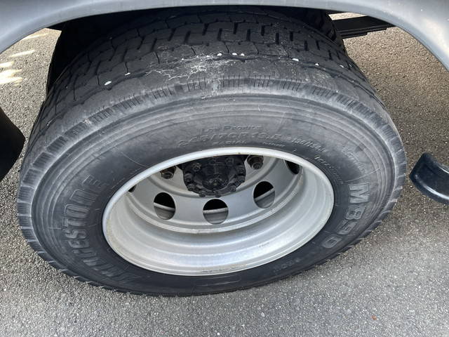 三菱ふそうファイター平ボディ増トン（6t・8t）[写真08]