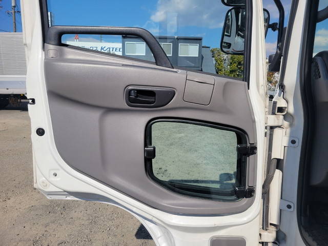 UDトラックスコンドルクレーン6段中型（4t）[写真28]