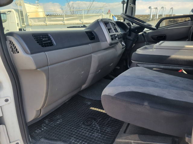 UDトラックスコンドルクレーン6段中型（4t）[写真32]