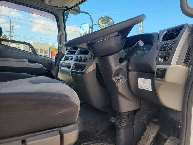 UDトラックスコンドルクレーン6段中型（4t）[写真33]