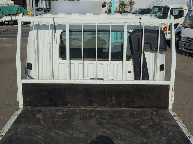 三菱ふそうファイター平ボディ中型（4t）[写真19]