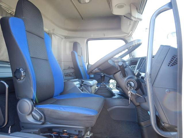 いすゞギガトレーラーヘッド（トラクターヘッド）大型（10t）[写真16]