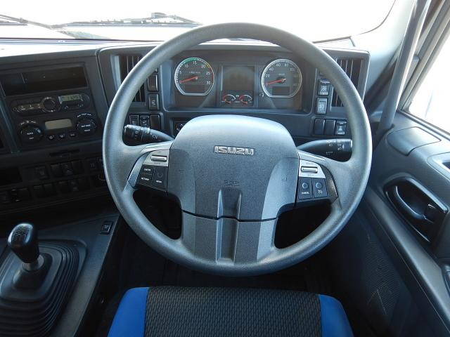 いすゞギガトレーラーヘッド（トラクターヘッド）大型（10t）[写真19]