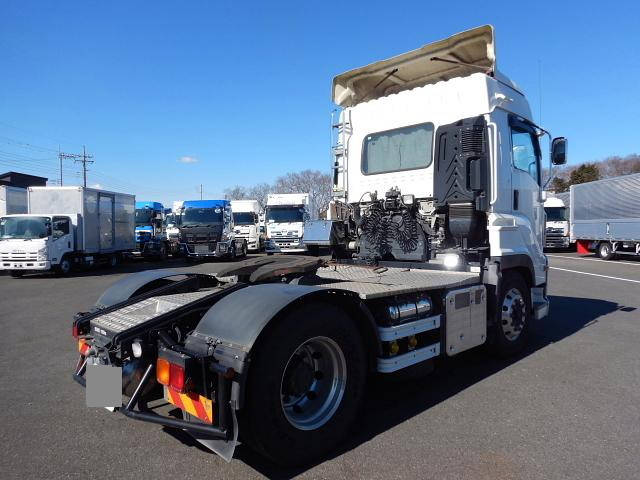 いすゞギガトレーラーヘッド（トラクターヘッド）大型（10t）[写真02]