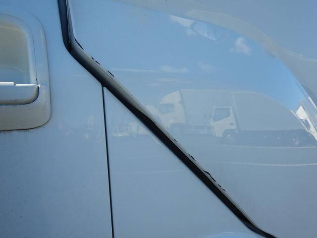 いすゞギガトレーラーヘッド（トラクターヘッド）大型（10t）[写真23]