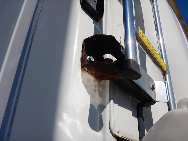 いすゞギガトレーラーヘッド（トラクターヘッド）大型（10t）[写真26]