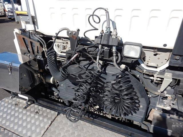 いすゞギガトレーラーヘッド（トラクターヘッド）大型（10t）[写真27]