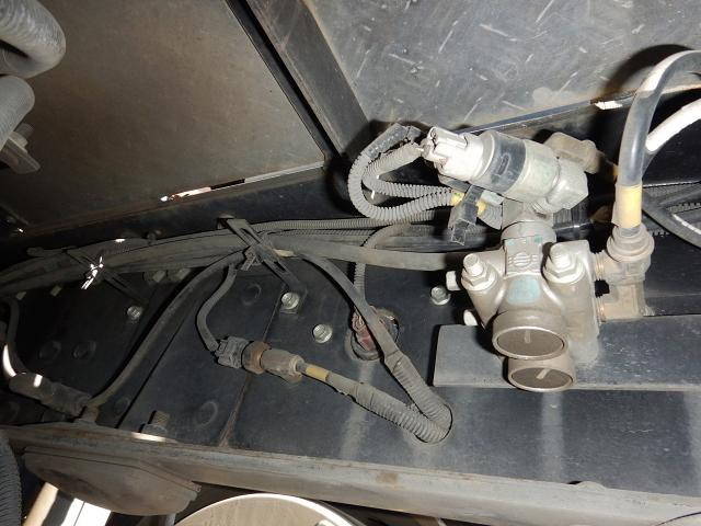 いすゞギガトレーラーヘッド（トラクターヘッド）大型（10t）[写真08]