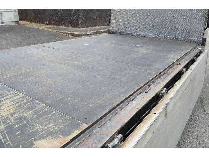 三菱ふそうキャンターアルミブロック小型（2t・3t）[写真11]