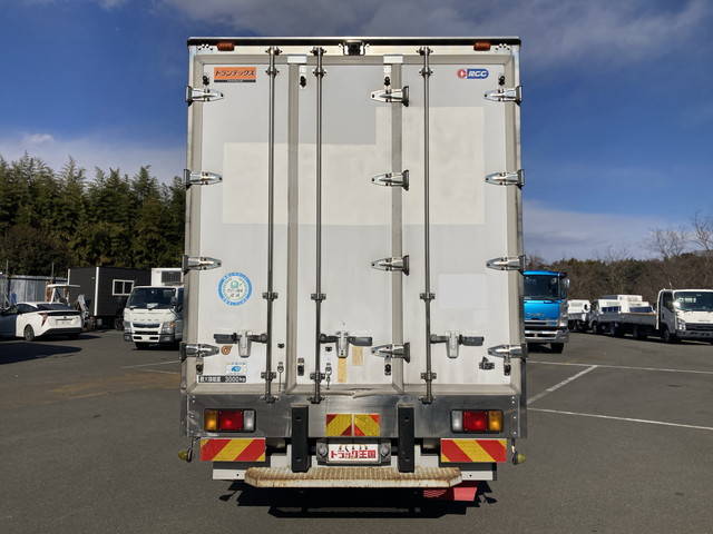 いすゞエルフ冷凍車（冷蔵車）小型（2t・3t）[写真11]