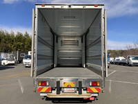 いすゞエルフ冷凍車（冷蔵車）小型（2t・3t）[写真12]