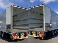 いすゞエルフ冷凍車（冷蔵車）小型（2t・3t）[写真13]