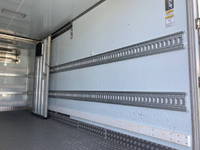 いすゞエルフ冷凍車（冷蔵車）小型（2t・3t）[写真15]