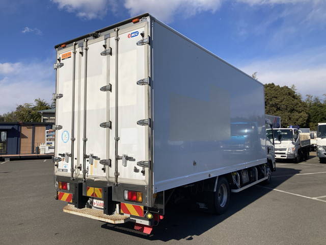 いすゞエルフ冷凍車（冷蔵車）小型（2t・3t）[写真02]