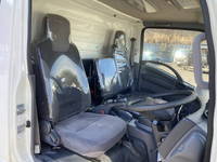 いすゞエルフ冷凍車（冷蔵車）小型（2t・3t）[写真34]