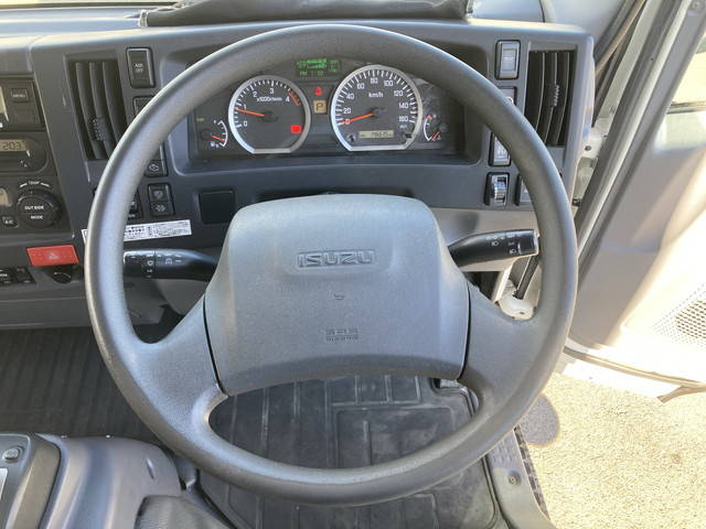 いすゞエルフ冷凍車（冷蔵車）小型（2t・3t）[写真36]