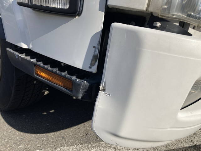 いすゞエルフ冷凍車（冷蔵車）小型（2t・3t）[写真09]