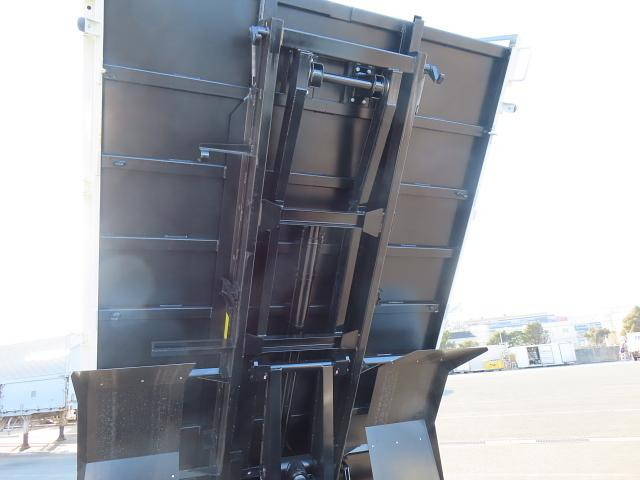 日野デュトロローダーダンプ小型（2t・3t）[写真28]