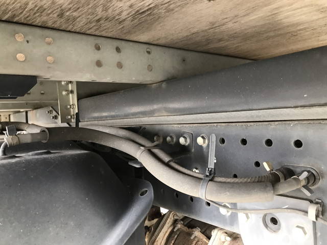 いすゞエルフパネルバン小型（2t・3t）[写真21]