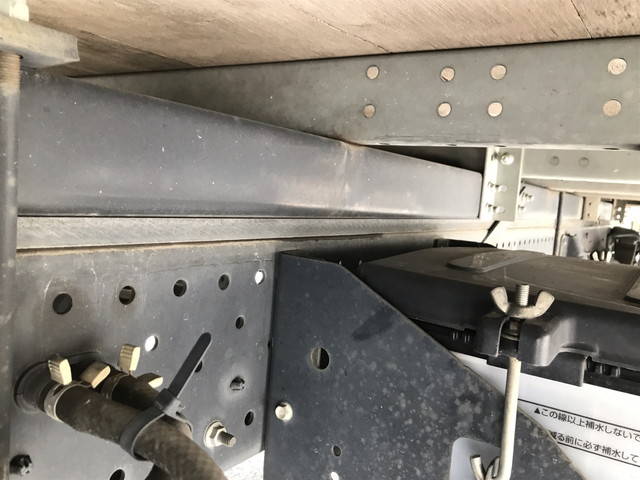 いすゞエルフパネルバン小型（2t・3t）[写真22]