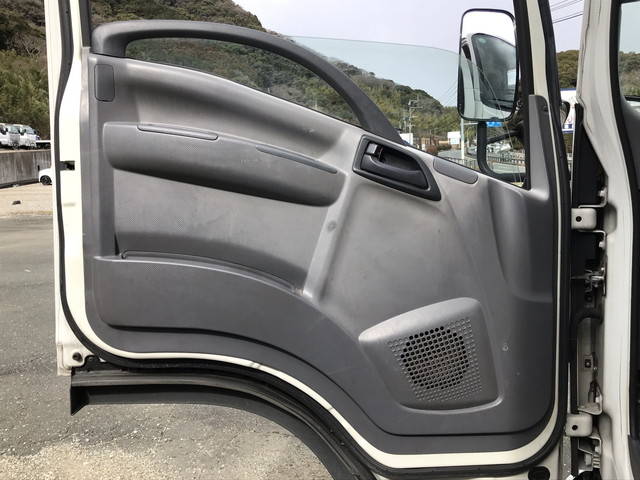 いすゞエルフパネルバン小型（2t・3t）[写真28]