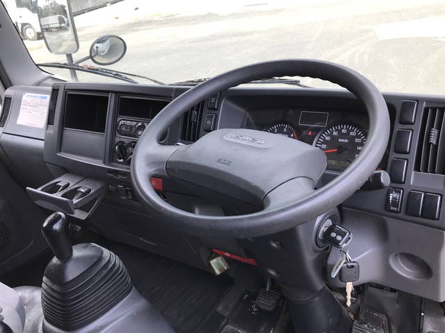 いすゞエルフパネルバン小型（2t・3t）[写真33]