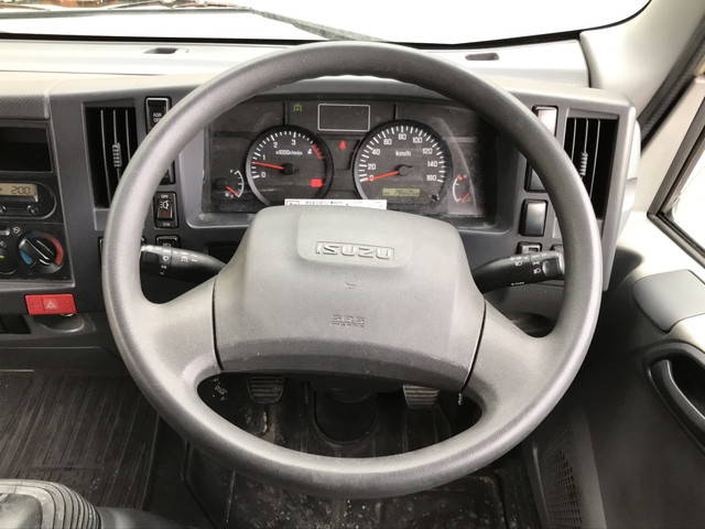 いすゞエルフパネルバン小型（2t・3t）[写真35]