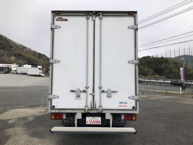 いすゞエルフパネルバン小型（2t・3t）[写真09]