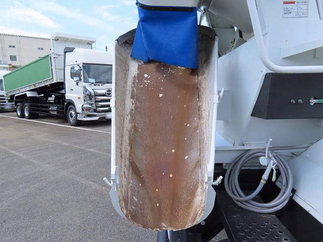 UDトラックスクオンミキサー車（コンクリートミキサー）大型（10t）[写真26]