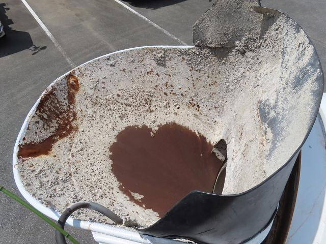 UDトラックスクオンミキサー車（コンクリートミキサー）大型（10t）[写真27]