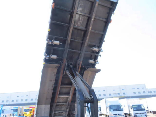 日野プロフィア深ダンプ（土砂禁ダンプ）大型（10t）[写真33]