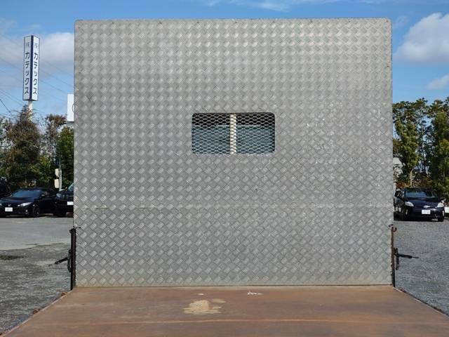 三菱ふそうキャンター平ボディ小型（2t・3t）[写真13]