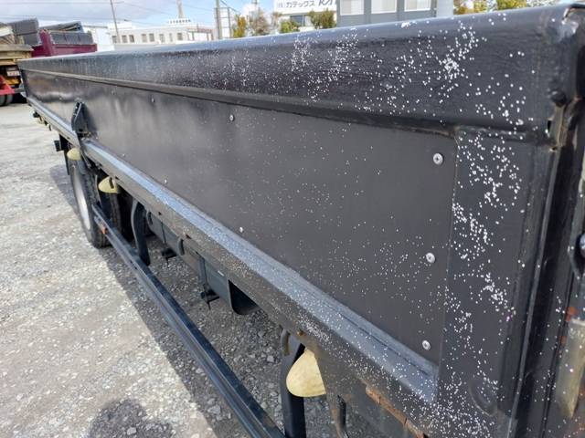 三菱ふそうキャンター平ボディ小型（2t・3t）[写真14]