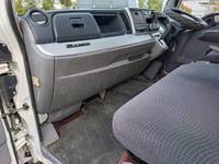 三菱ふそうキャンター平ボディ小型（2t・3t）[写真26]