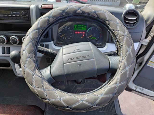 三菱ふそうキャンター平ボディ小型（2t・3t）[写真33]