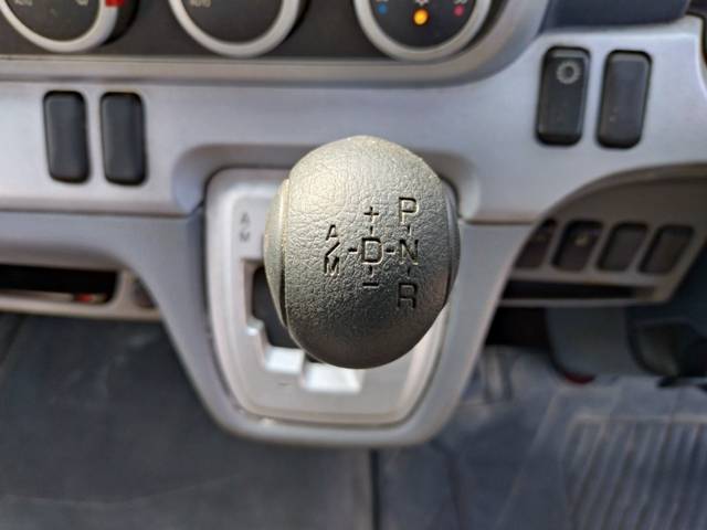 三菱ふそうキャンター平ボディ小型（2t・3t）[写真34]