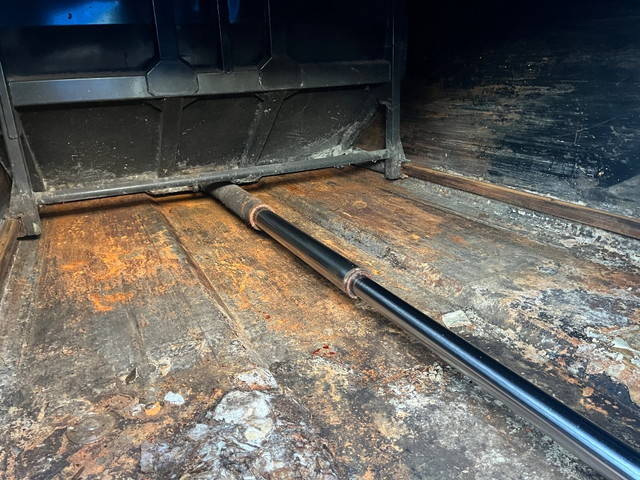 三菱ふそうキャンターパッカー車（塵芥車）小型（2t・3t）[写真05]